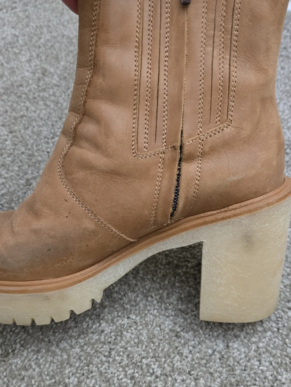 Free People Tan Chelsea Platform Boots Size 39 Size 8 Womens